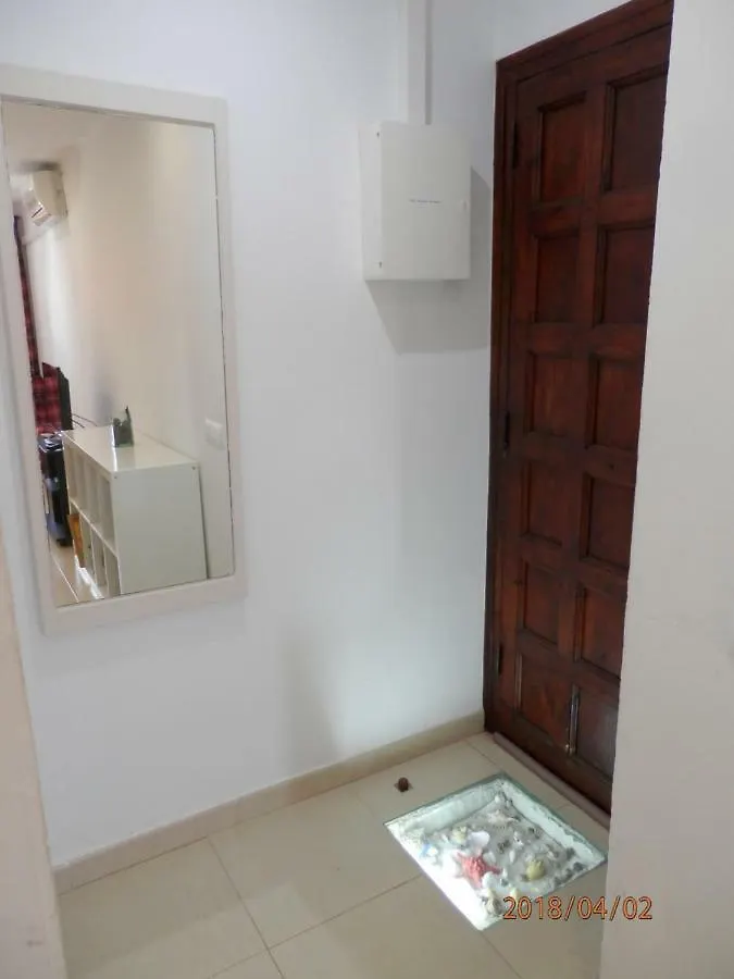 شقة Apartamento A 17 M. De La Playa سان أنتوني دي كالونخي